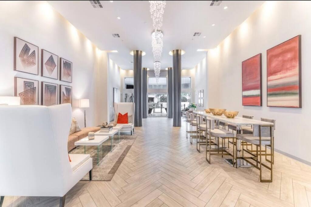 휴스턴 Chic Retreat-Walk To Nrg-Pool 아파트 외부 사진
